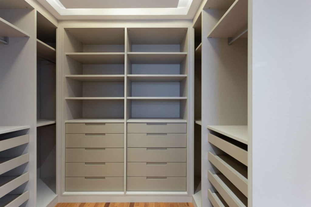 04-APARTAMENTO-REFORMADO-CASA-UNIQUE-SP-ITAIM-JESUINO-CLOSET-2B