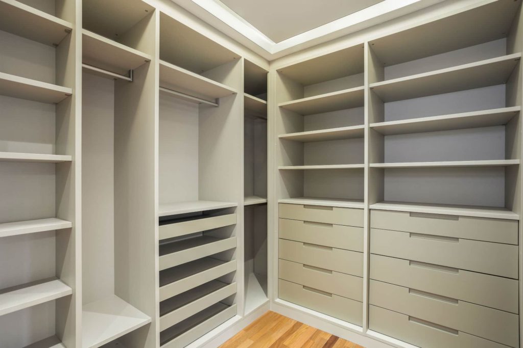 04-APARTAMENTO-REFORMADO-CASA-UNIQUE-SP-ITAIM-JESUINO-CLOSET-3B