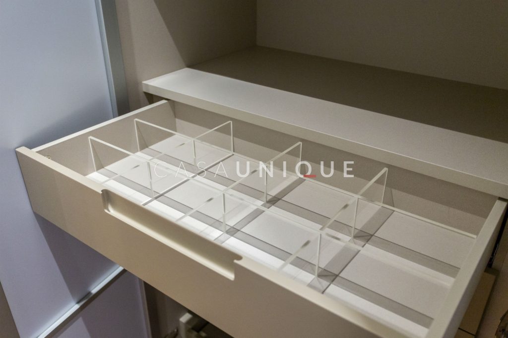 APARTAMENTO-REFORMADO-CASA-UNIQUE-SP-JARDINS-BELA-CINTRA-1714-CLOSET-DETALHE-01