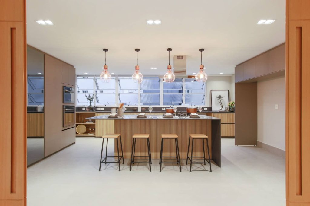 Apartamento-amplo-e-iluminado-em-rua-arborizada-e-tranquila