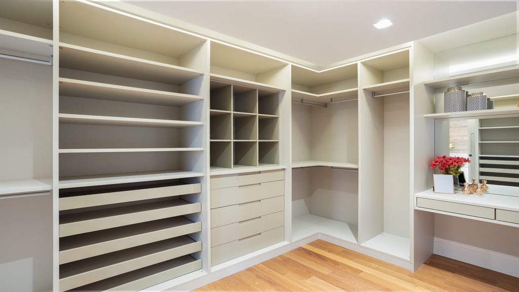 CASA-UNIQUE-APARTAMENTO-REFORMADO-JARDINS-BELA-CINTRA-2262-CLOSET-2