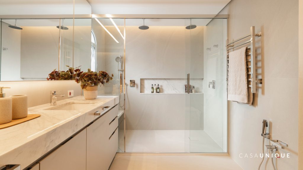 CASA-UNIQUE-APARTAMENTO-REFORMADO-A-VENDA-SP-JARDIM-AMERICA-RUA-BELA-CINTRA-2271-EDIFICIO-SANTA-MARGHERITA-BANHO-SPA-2.jpg