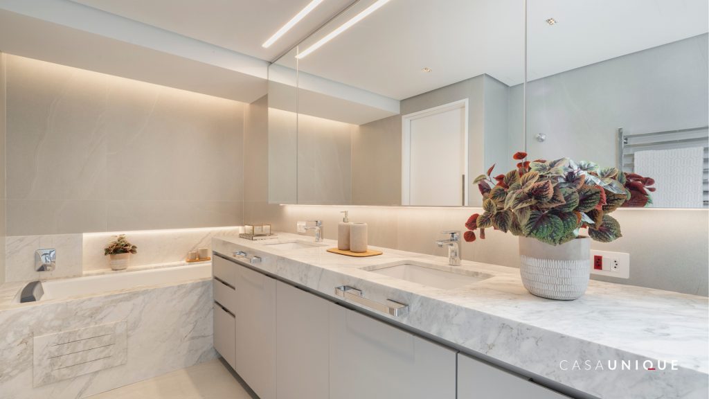 CASA-UNIQUE-APARTAMENTO-REFORMADO-A-VENDA-SP-JARDIM-AMERICA-RUA-BELA-CINTRA-2271-EDIFICIO-SANTA-MARGHERITA-BANHO-SPA.jpg