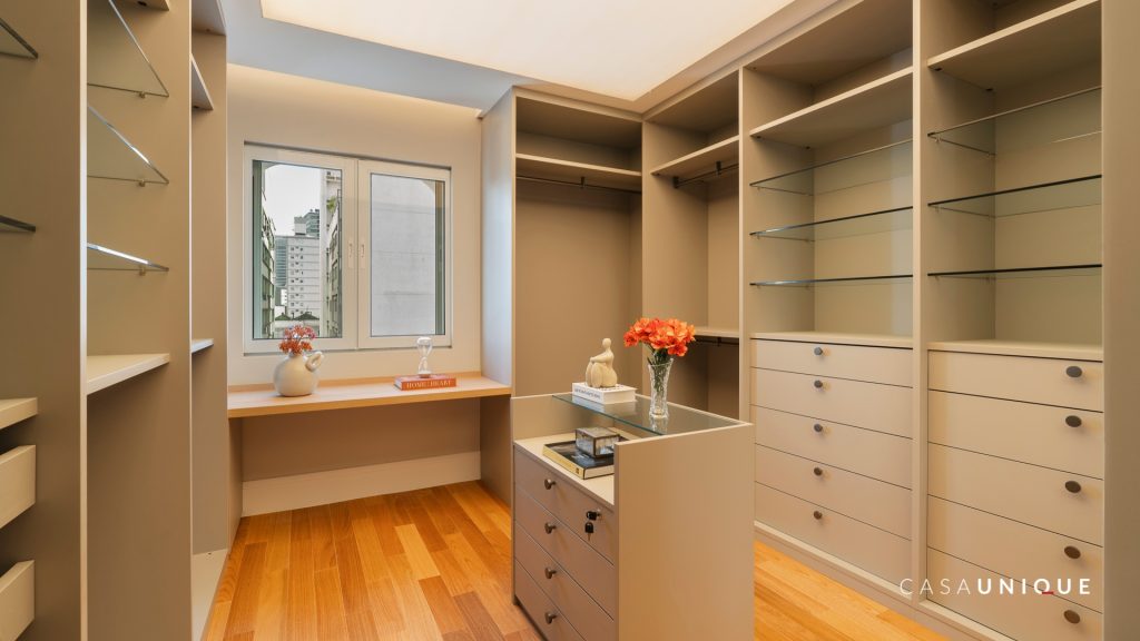 CASA-UNIQUE-APARTAMENTO-REFORMADO-A-VENDA-SP-JARDIM-AMERICA-RUA-BELA-CINTRA-2271-EDIFICIO-SANTA-MARGHERITA-CLOSET-2.jpg